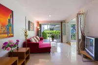 Baan Poolom Beachfront Condominium Hôtels à : 