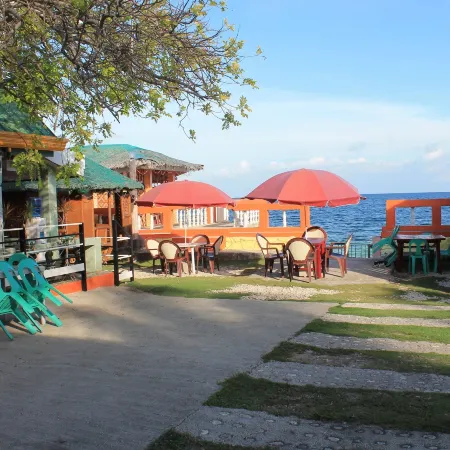 Maxvir Inn Beach Resort