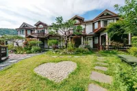 Lebois Pension Hotels near 새연리조트 가평현리1호점(카라반&글램핑)