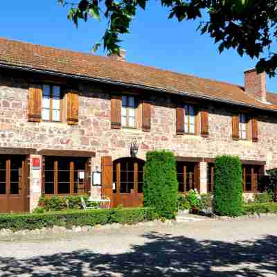 Logis Hôtel le Dahu Hotel Exterior