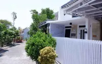 Maharaja Homestay Syariah Hoteles en Tunggulwulung
