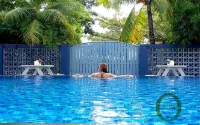 Q Hotel Mayangan Hotels in Pamanukan