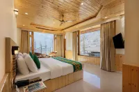 Treebo Premium Silverstone Resort with Mountain Valley View - Parvekkeita