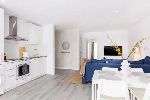 Elegant Serenity at Apartment Carine - Wifi