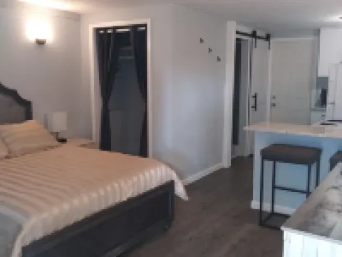 Quaint studio Hotéis em Largo