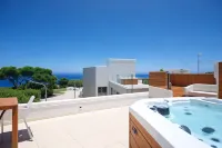 Seaview Luxury Villa Jacuzzi & Pool! 2 Min Beach - Villas