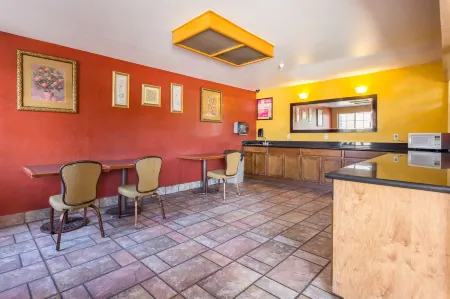 A Victory Inn Tolleson Отели в г. Толсон