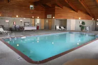 AmericInn by Wyndham West Burlington - Pools