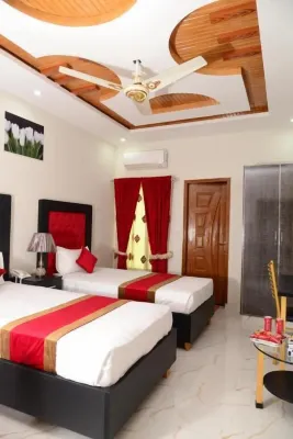 Hotel Deluxe Lahore