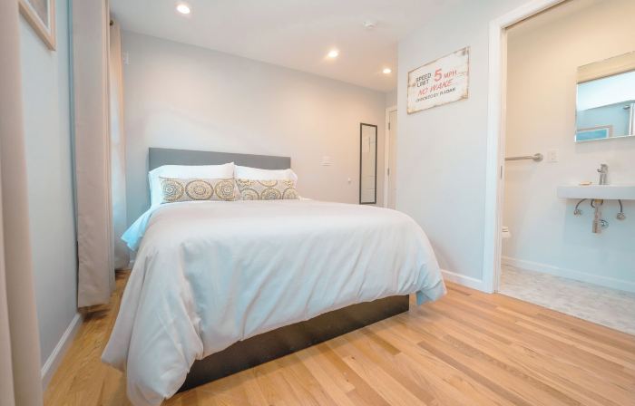 Hampton Bays Hotel on Main