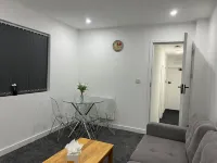 Luton Centrally Located Apartment v close London Luton Airport Hotel dekat Luton and Dunstable Hospital
