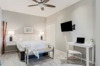 Cayucos Duo 2 Bungalows w/ Views & Lounge Space Pet Friendly