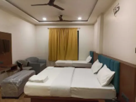 Hotel Prakhyat Hotels in Khargone