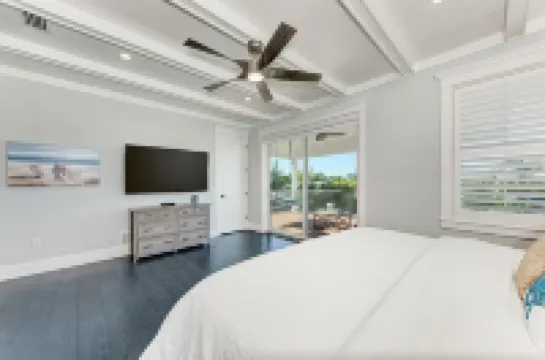 Slice of Paradise by Beach Retreats