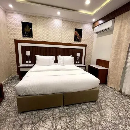 Hyatt Town Hotel Umluj 1