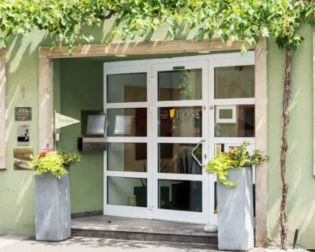 Weingasthof und Weinhotel Rose Hotels in Volkach