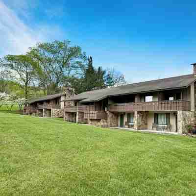 Talley Ho Inn Hotel Exterior