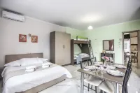 Del Sol #2 Meteora Luxurious Family Suites Hotels in Diava