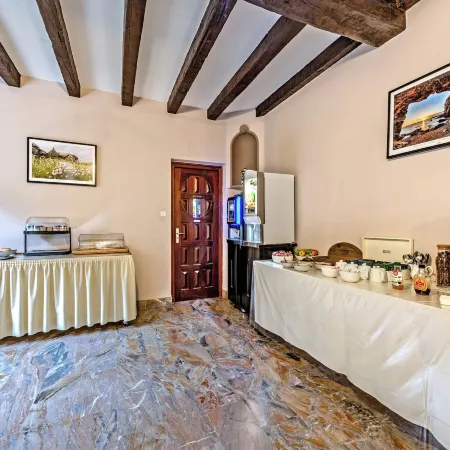 Logis Hotel de La Corniche