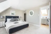 홀리 헤이스 하우스