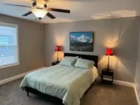 Beautiful Townhome with Pool - บูติค