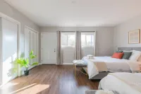 Spacious 3BR/2BA Near LAX and Beaches Hotels in Del Aire