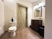 Tranquil Country Stay Among Pines6 miles from Culver. 39 mile from Notre Dame. Hotels in West Township
