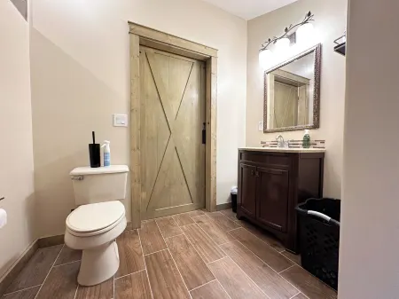 Tranquil Country Stay Among Pines6 miles from Culver. 39 mile from Notre Dame.