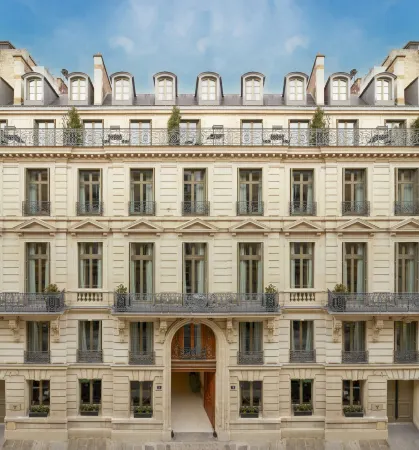Maison Delano Paris Отели рядом с достопримечательностью «Сад Отель де Сан»