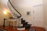 Maverick Suites at 40 Temple St - Apartments