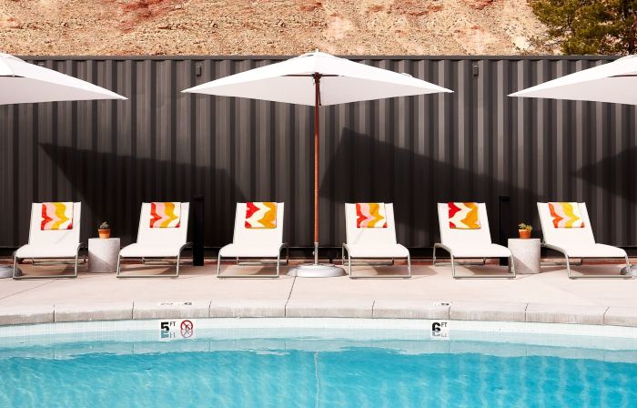 Slackline Moab, Outset Collection by Hilton