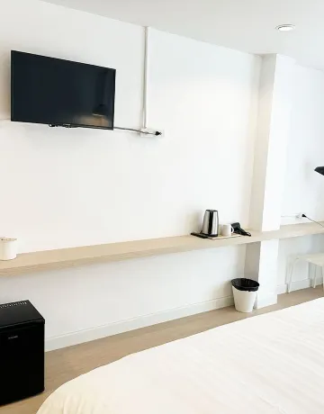 ห้องสแตนดาร์ด, เตียงคิงไซส์ 1 เตียง, ปลอดบุหรี่, วิวสวน