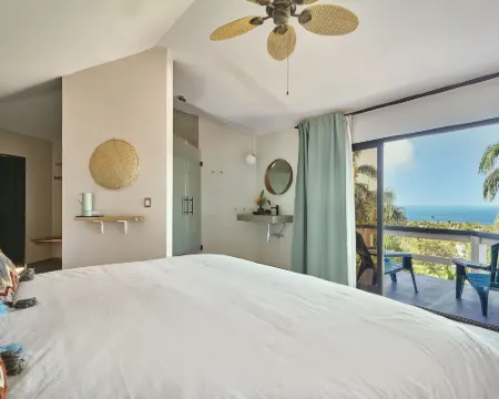 Catalina Tropical Lodge Hotels in Cabrera