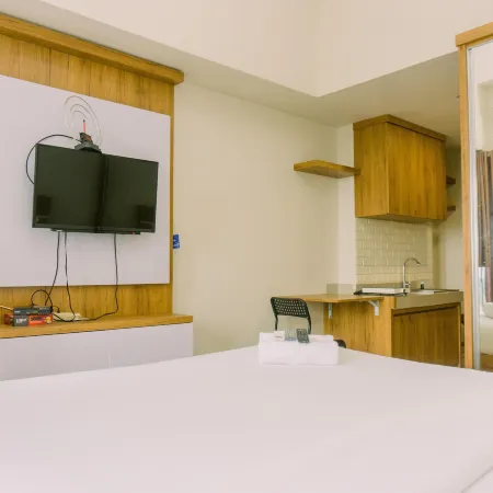 Comfy and Nice Designed Studio Parkland Avenue Apartment