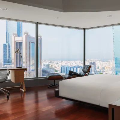 Jumeirah Living World Trade Centre Отели рядом с достопримечательностью «Эмирейтс-Тауэрс»