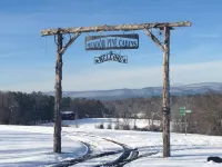 The Cottage is on 450 acres w/hot tub, Private 4wheeler trails