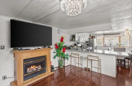 Charming 3-Bedroom Remodeled Mobile Home with Central AC, WiFi in Hummelstown