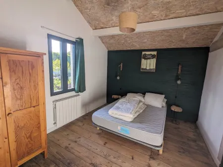 Jolie Maison en Briquettes Dans les Landes à 20 Minutes de L'océan Отели в г. Понтан-Ле-Форж