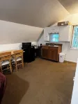 CozyStudio sitting on 2.5 acres on Hubbard Lake with WiFi, AC