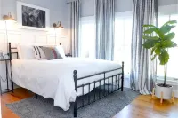 Cute 3 BDRM Near Main St. W/ Hot Tub, Fire Pit, 2 Patios, and a Backyard Oasis