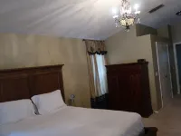 Enormous Tropical Cabana with Pool in Central Orlando Hotels near UCF Teaching Academy