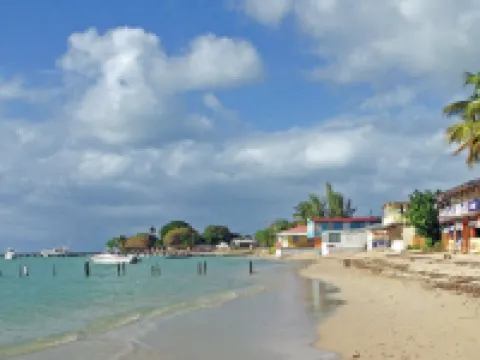 Casa Mía at Paseo del Faro Hotels in Pole Ojea