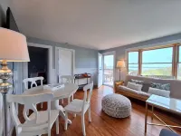 Attached Apartment Near It All. Organic Farmstead. Stunning Views. Pet-friendly. Hotels in Block Island