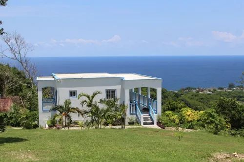 Panoramic views with room to roam in a relaxing environment.