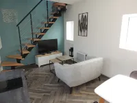 Independent studio, ideal for business men or women or couples