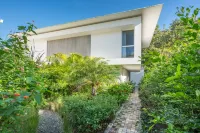 Brand New Luxury Beach Villa 5 min walking distance to Pelada beach