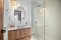 Oceanfront Oasis - 9BR Infinity Pool Villa