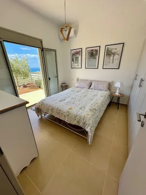 Maison Bord de mer Avec Piscine Privée Hotels near Makrigialos Beach