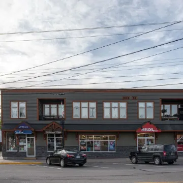 Location Location!! 2bd2ba Condo in the heart of Downtown Invermere!
