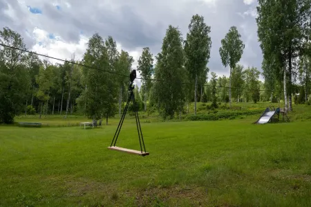 Comfortable Swedish house in a prime location on Lake Rottnan with its own shoreline Отели в г. Сунне